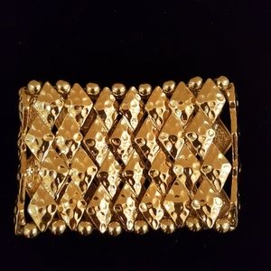 🔮Golden tone stretch bracelet